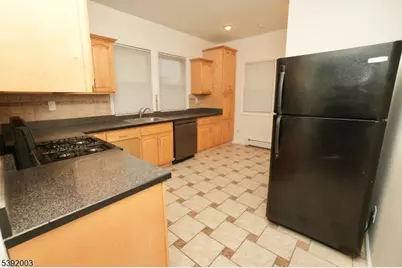 466 Cortlandt St 2nd Fl. #2, Belleville, NJ 07109 - Photo 3