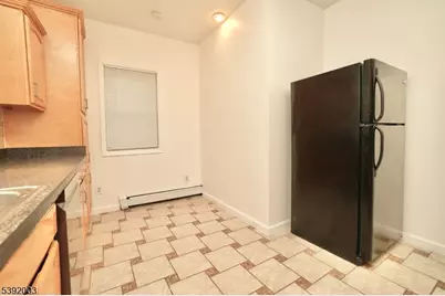 466 Cortlandt St 2nd Fl. #2, Belleville, NJ 07109 - Photo 5