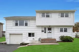 29 Swarthmore Dr, Carteret, NJ 07008 - Photo 1
