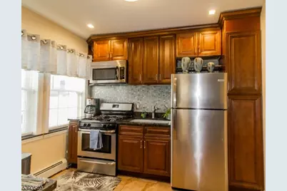 139B Laurel Ave, Union Township, NJ 07083 - Photo 3