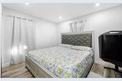 170 Clinton Pl, Newark, NJ 07112 - Photo 11