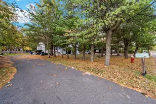 85 Ivy Ln, Bridgewater, NJ 08807 - Photo 17