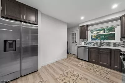 85 Ivy Ln, Bridgewater, NJ 08807 - Photo 5