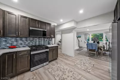 85 Ivy Ln, Bridgewater, NJ 08807 - Photo 7