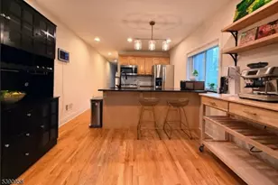 8 Carroll Pl, Weehawken, NJ 07086 - Photo 9