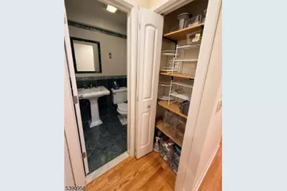 8 Carroll Pl, Weehawken, NJ 07086 - Photo 13