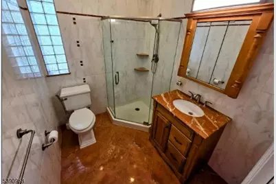 8 Carroll Pl, Weehawken, NJ 07086 - Photo 17