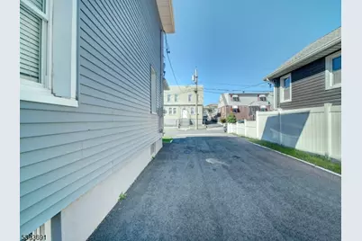 222 Lafayette Ave, Lyndhurst Township, NJ 07071 - Photo 15