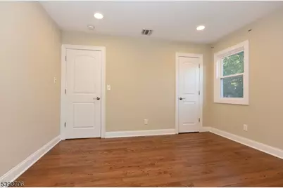 105 Parkway #2, Rochelle Park Township, NJ 07662 - Photo 7