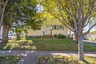 2604 Parkway Ave, Linden, NJ 07036 - Photo 1