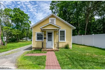 4 Spring St, Mount Olive, NJ 07828 - Photo 1