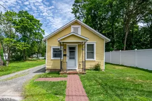 4 Spring St, Mount Olive, NJ 07828 - Photo 1