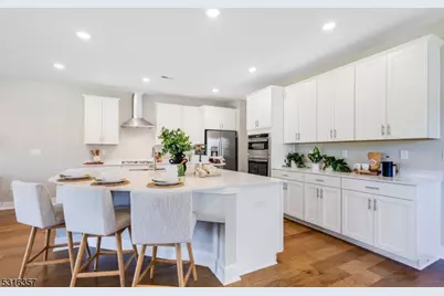 14 Gladstone Ct, Hanover Township, NJ 07981 - Photo 1