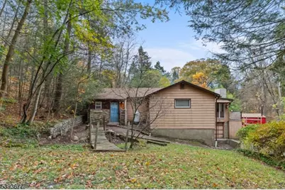 37 Garnet Dr, Jefferson Township, NJ 07438 - Photo 1