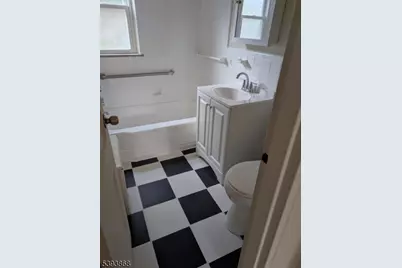 364 Orange Rd #B5, Montclair, NJ 07042 - Photo 5