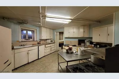 221 Spring St, Paterson, NJ 07503 - Photo 9