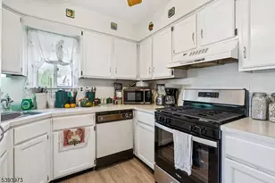 48 Woodland Way, South Brunswick Township, NJ 08810 - Photo 9