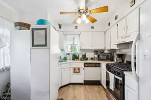 48 Woodland Way, South Brunswick Township, NJ 08810 - Photo 9