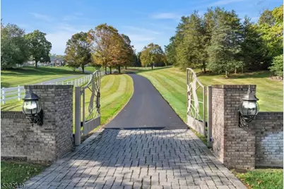 37 Pequest Rd, Green Township, NJ 07821 - Photo 5