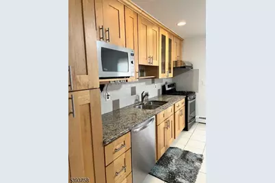 3 Barbara St, Parsippany, NJ 07054 - Photo 3