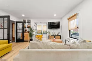 11 W Gouverneur Ave, Rutherford, NJ 07070 - Photo 7