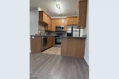 310 Freedom Ln, Belleville, NJ 07109 - Photo 5