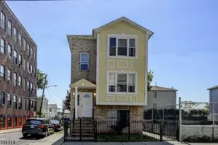 70 Orchard St, Newark, NJ 07102 - Photo 1