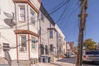 1119 1/2 Hampton Pl, Elizabeth, NJ 07201 - Photo 1