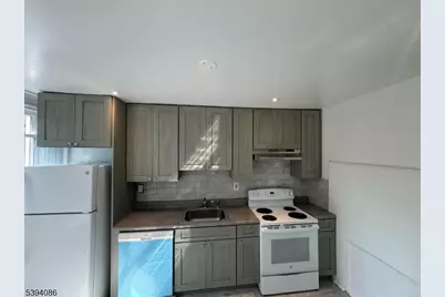 205 N Clinton St #1, East Orange, NJ 07017 - Photo 9