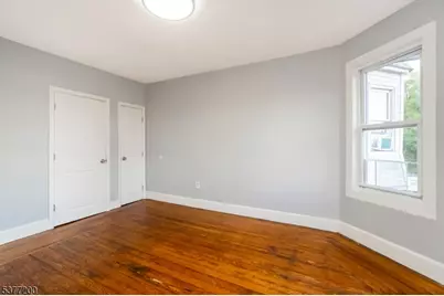 65 N Grove St, East Orange, NJ 07017 - Photo 13