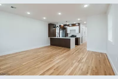 90 Hollywood Ave #2, East Orange, NJ 07018 - Photo 3