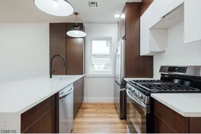 90 Hollywood Ave #2, East Orange, NJ 07018 - Photo 5