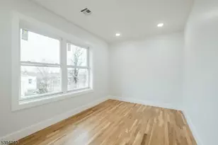 90 Hollywood Ave, East Orange, NJ 07018 - Photo 13