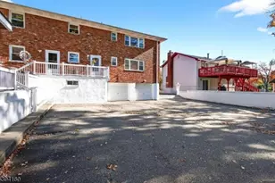 61 Star Lake Rd, Bloomingdale, NJ 07403 - Photo 15