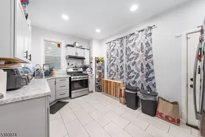 353 Bradford St, Orange, NJ 07050 - Photo 5