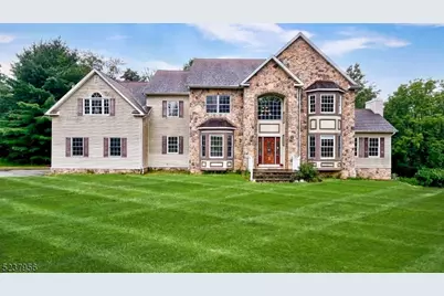 15 Berry Ct, Mount Olive, NJ 07836 - Photo 1