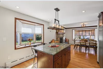 4 Ledgewood Trl, Kinnelon, NJ 07405 - Photo 15