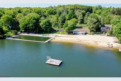 4 Ledgewood Trl, Kinnelon, NJ 07405 - Photo 49