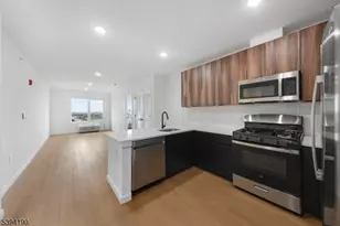 768 Bergen St, Newark, NJ 07108 - Photo 1