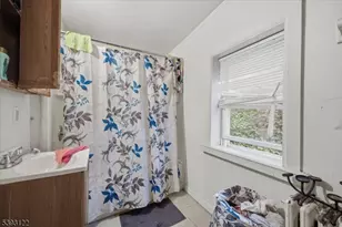 36 Fox St, Phillipsburg, NJ 08865 - Photo 13