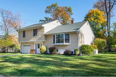 3 Beechwood Dr, Roxbury Township, NJ 07876 - Photo 1