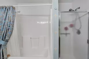 25 Mayer Dr, Clifton, NJ 07012 - Photo 23