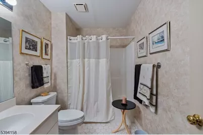 25 Mayer Dr, Clifton, NJ 07012 - Photo 25