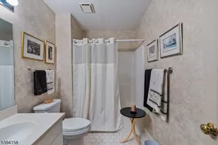 25 Mayer Dr, Clifton, NJ 07012 - Photo 25