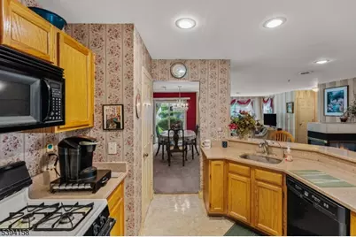 25 Mayer Dr, Clifton, NJ 07012 - Photo 13