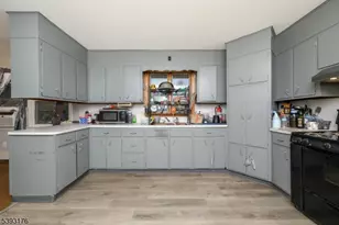 1037 Hamilton St, Franklin Township, NJ 08873 - Photo 11