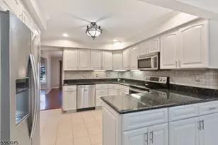 16 Galway Dr, Mendham, NJ 07945 - Photo 3