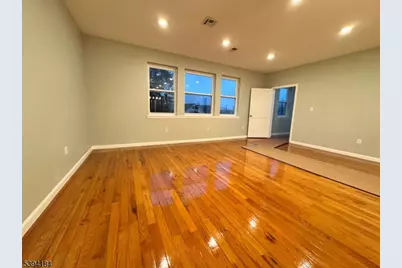 61 N Grove St, East Orange, NJ 07017 - Photo 5