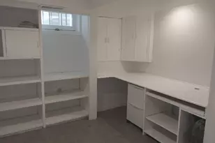 13 Shrump Pl, West Orange Township, NJ 07052 - Photo 15