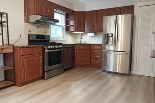 13 Shrump Pl, West Orange Township, NJ 07052 - Photo 3